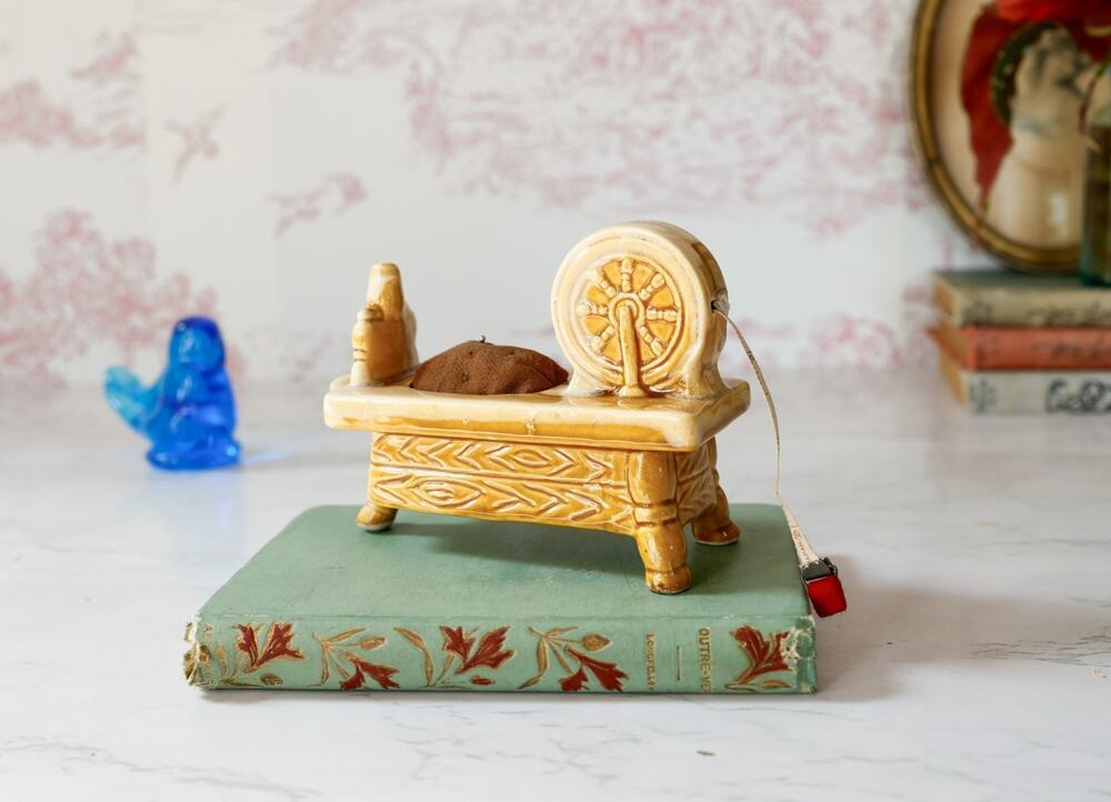 VTG Enesco Spinning Wheel Sewing Caddy Tape Measure Pincushion Farmhouse Cottage